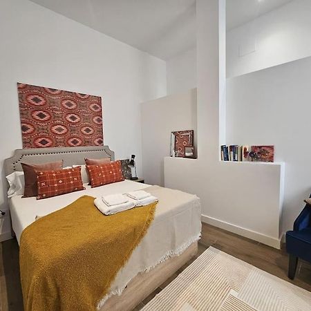 Appartamento The Gabriels Con Terraza Madrid Esterno foto