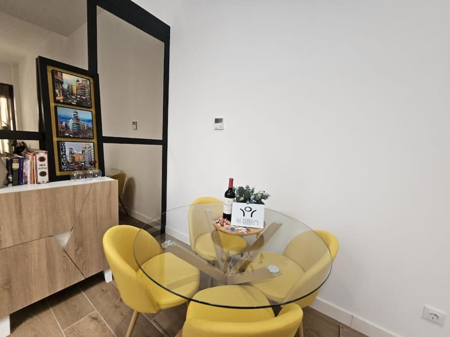 Appartamento The Gabriels Con Terraza Madrid Esterno foto